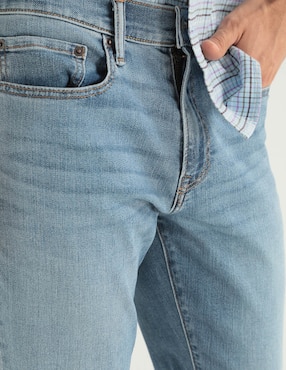 Jeans slim lavado claro para hombre