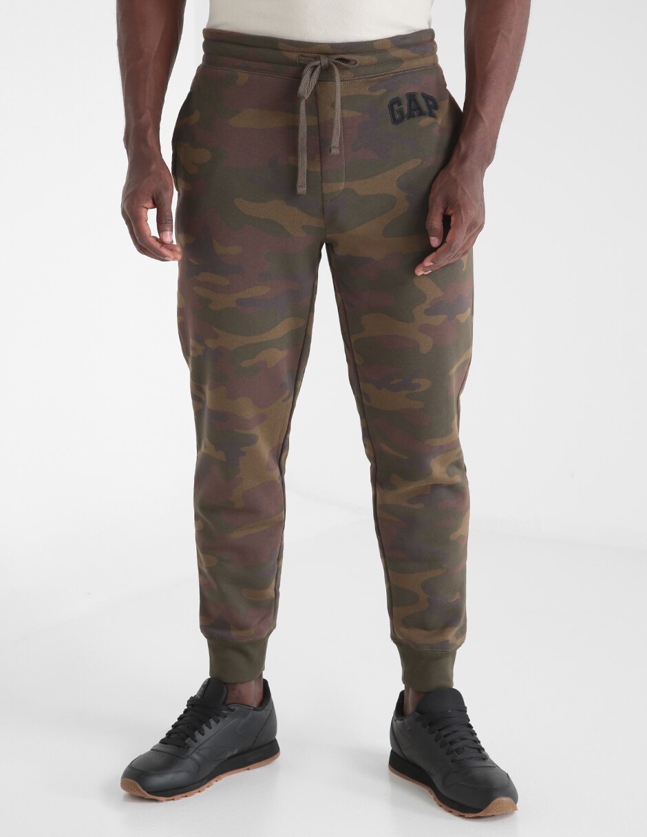 Pants GAP regular con logo camuflaje en Liverpool