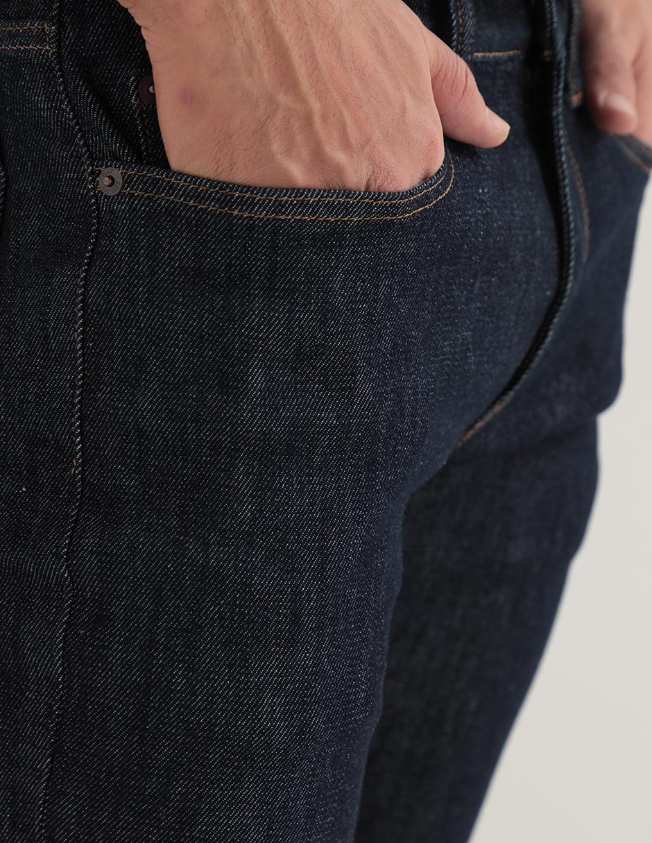 Jeans skinny lavado obscuro para hombre 4